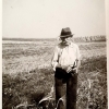 Wilhelm Burdik, můj pradědeček, jako farmář na jednom ze svých polí poblíž Wagstadtu, fotografie pořízena kolem 20. nebo 30. let 20. století